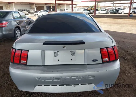 2000 Ford Mustang z USA, uszkodzony, nr VIN 1FAFP4049YF203984